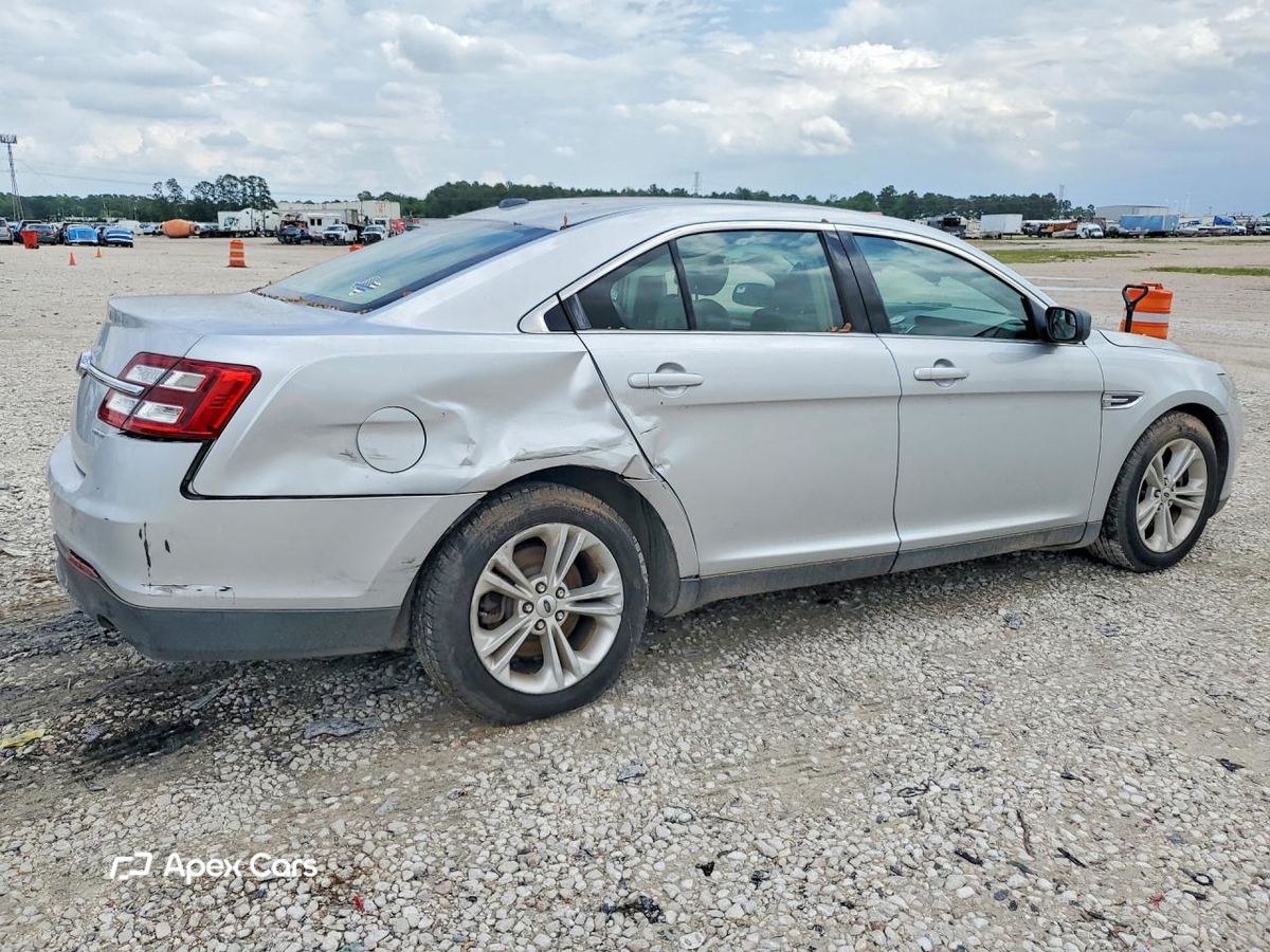 Ford Taurus 2016
