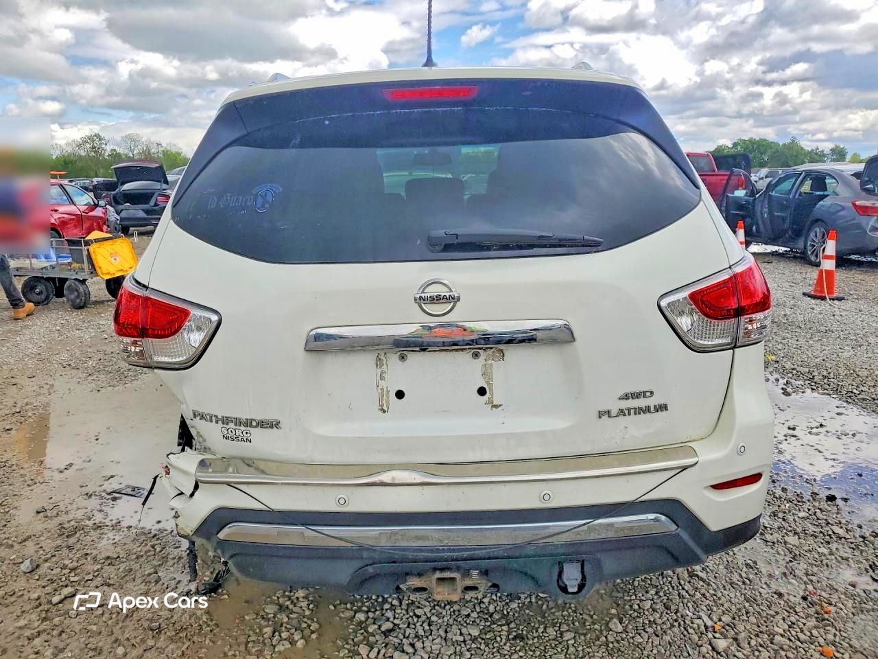 Nissan Pathfinder 2014