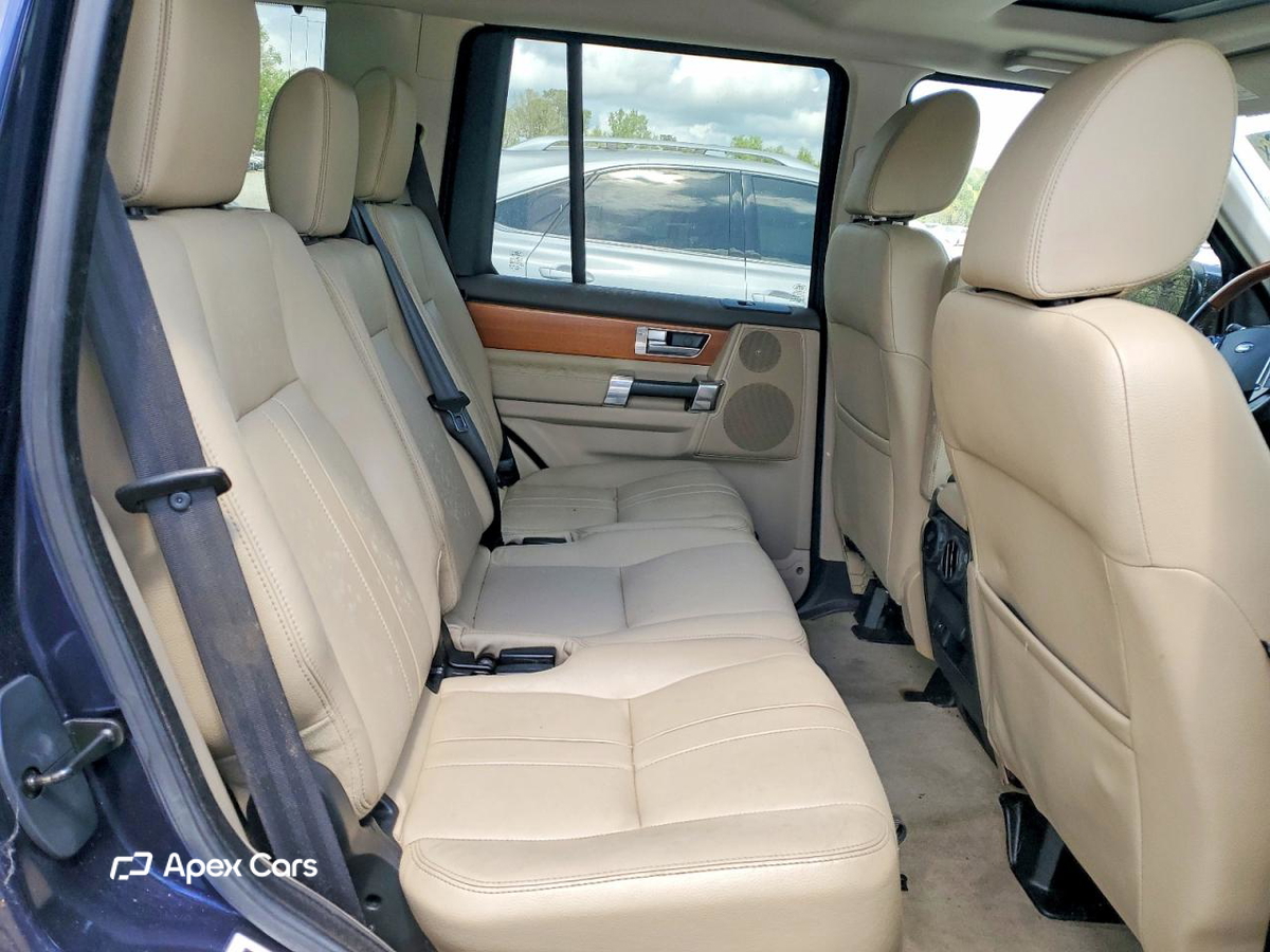 Land Rover LR4 2015