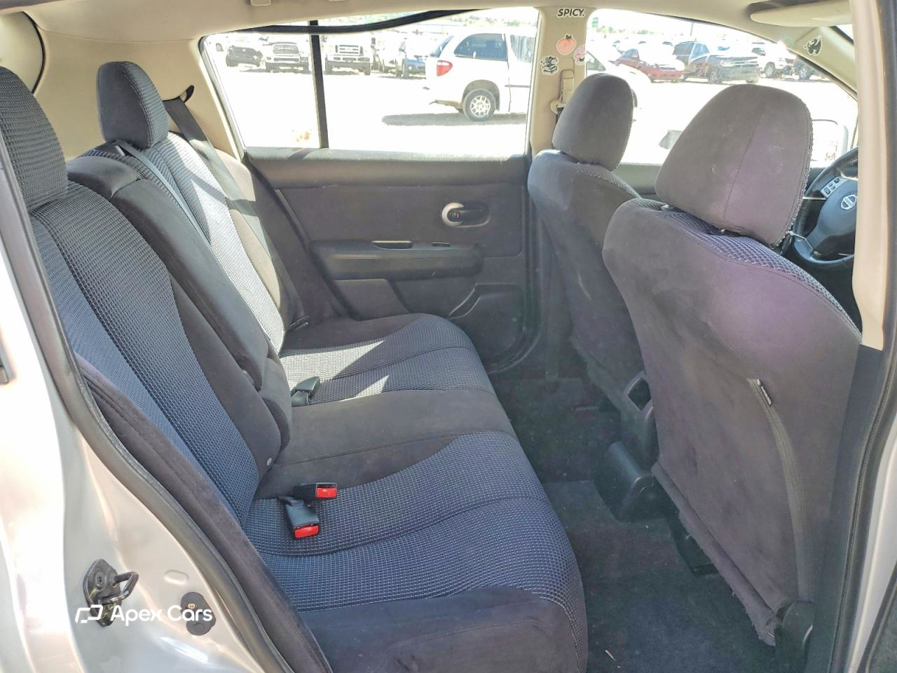 Nissan Versa 2011