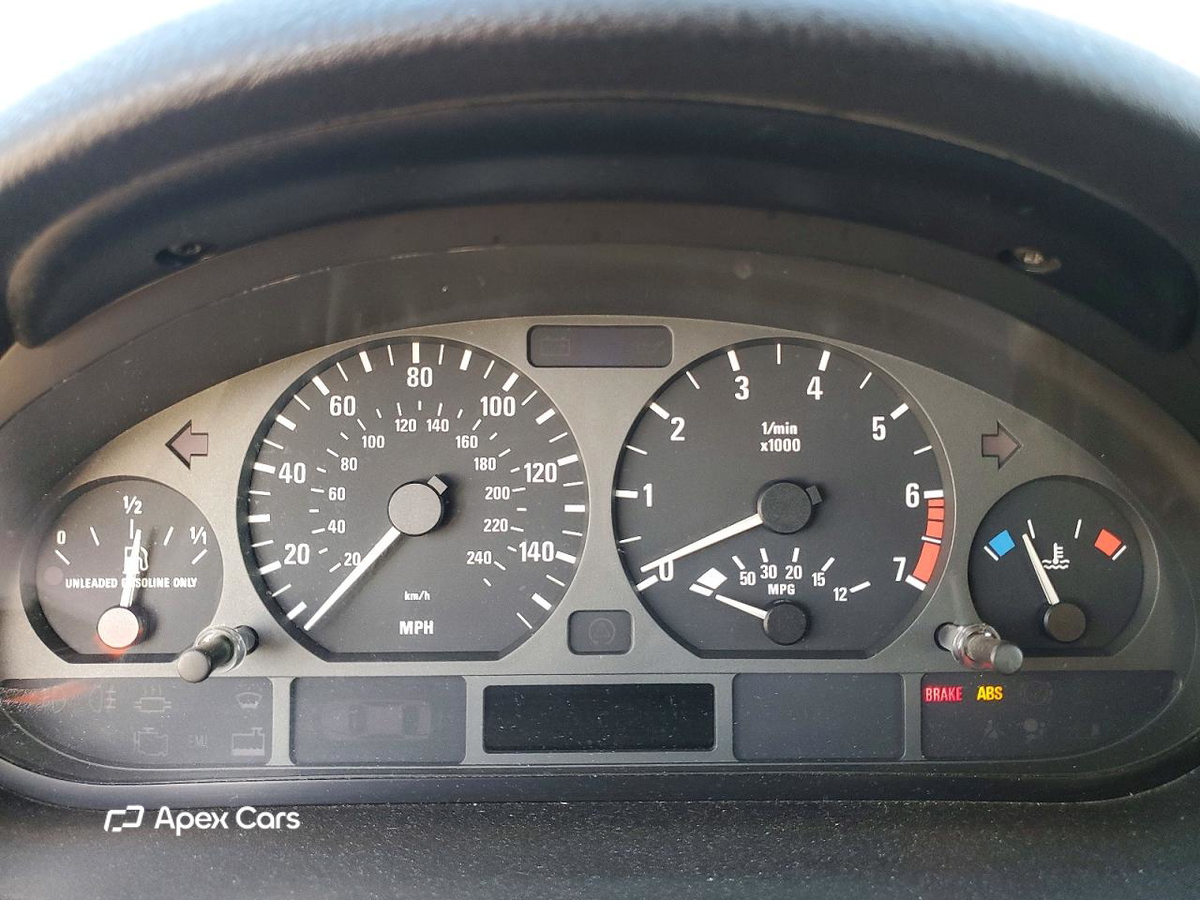 BMW Series 3 1999