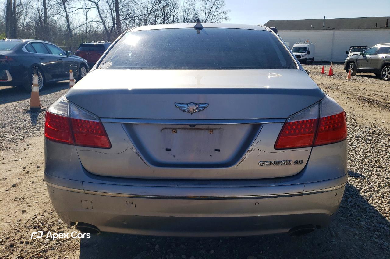 Hyundai Genesis 2011