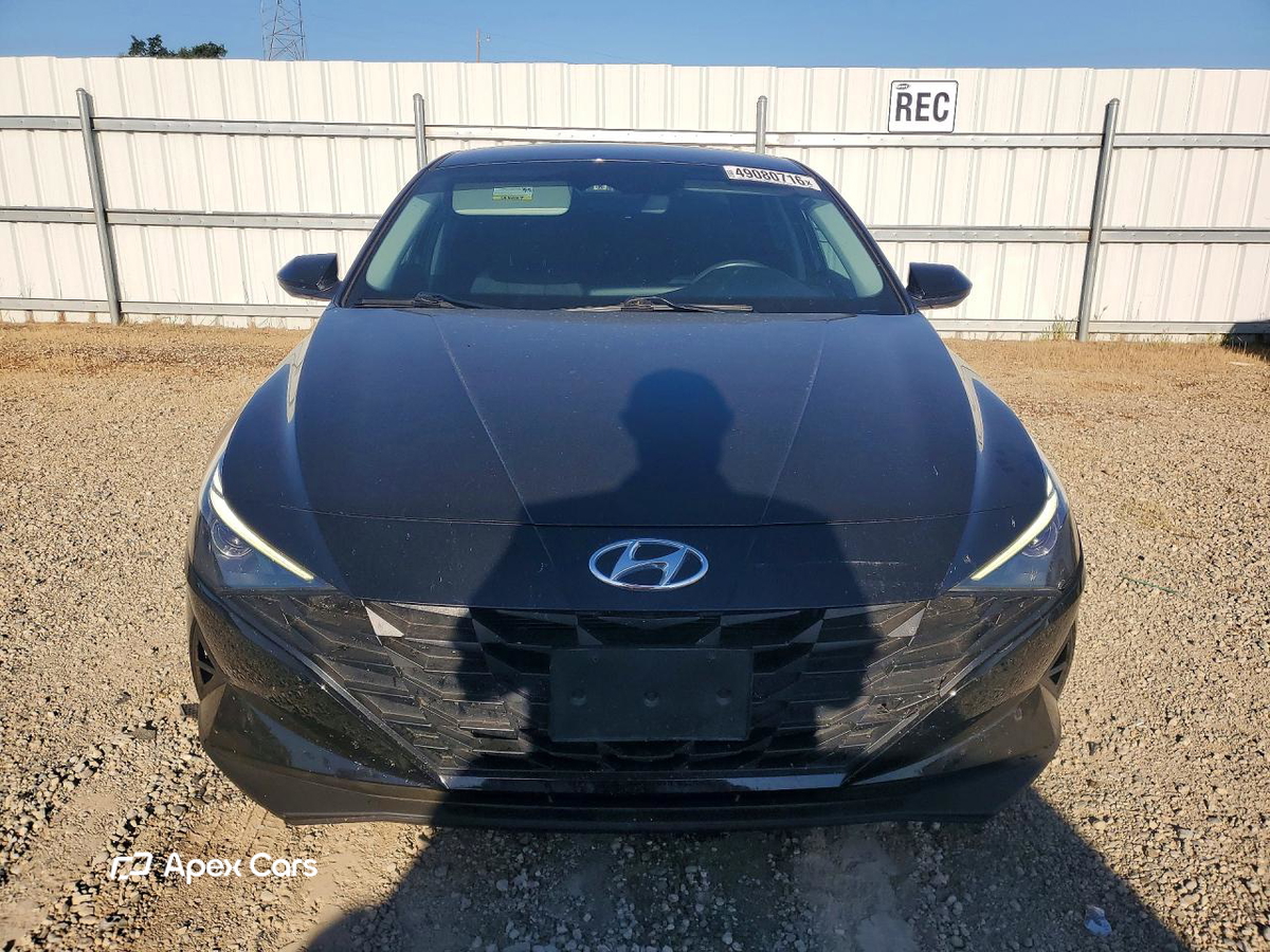 Hyundai Elantra 2023