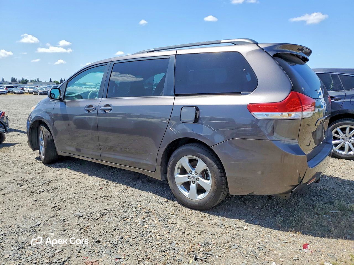 Toyota Sienna 2012