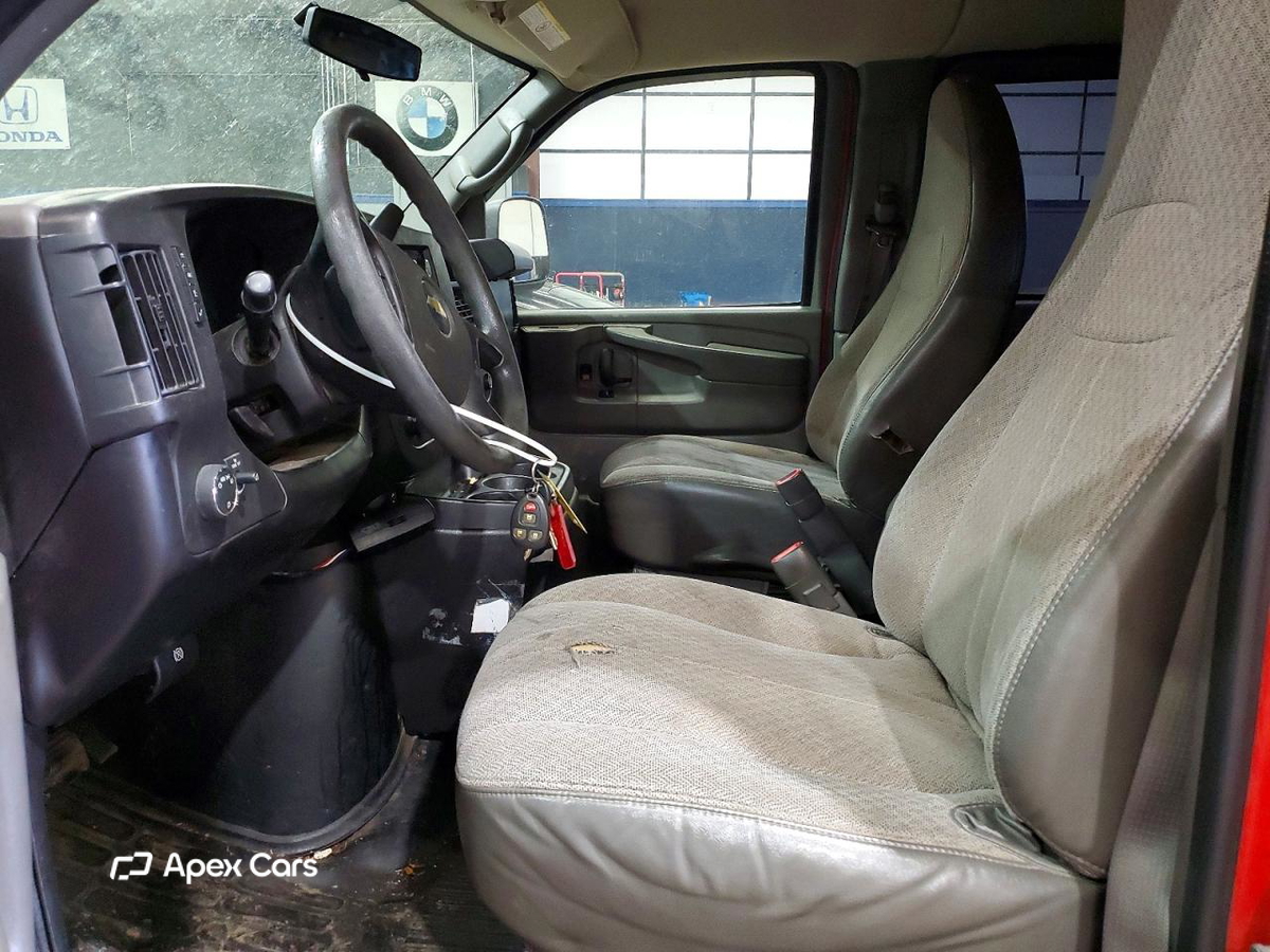 Chevrolet Express 2012