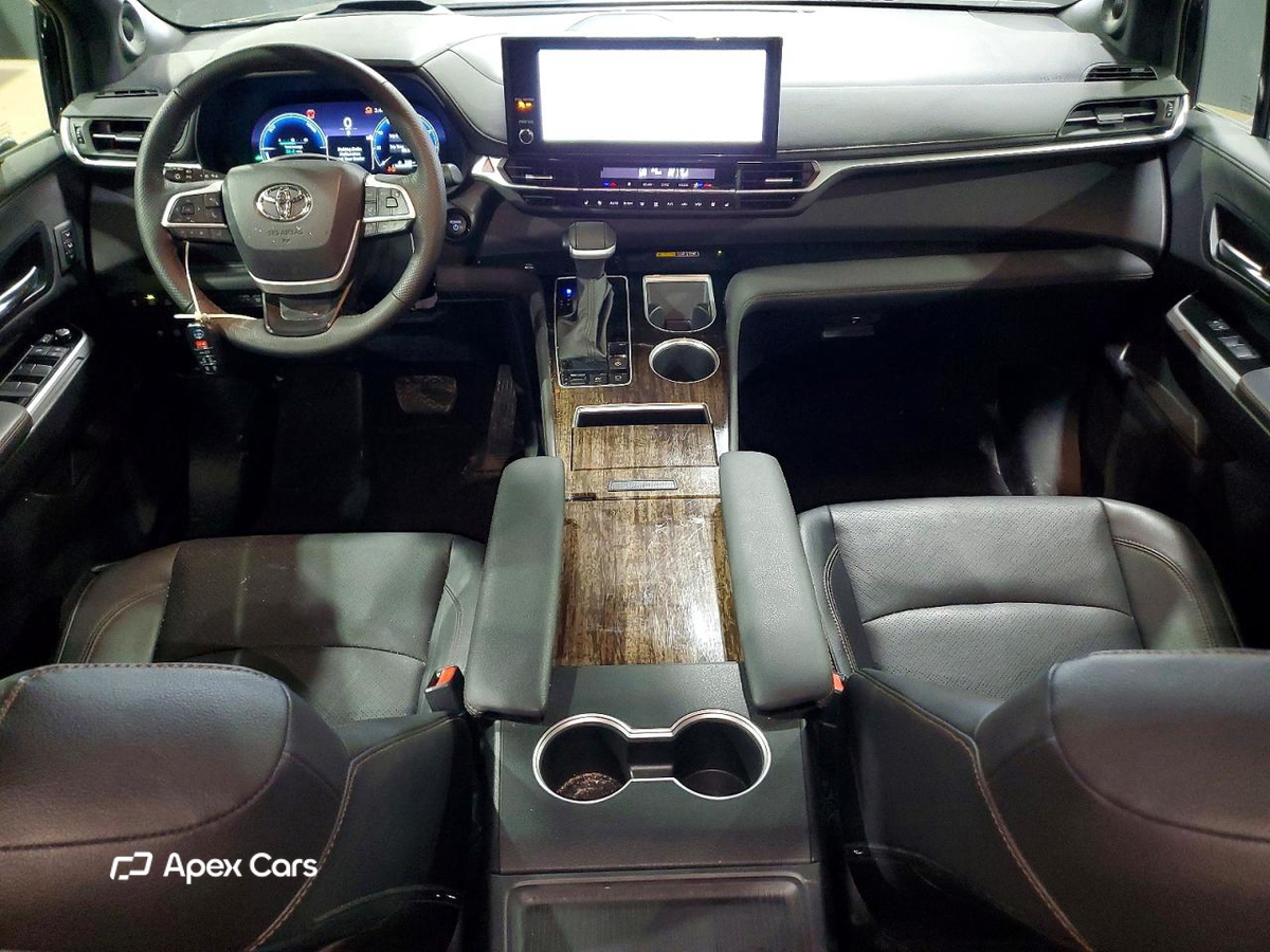 Toyota Sienna 2025