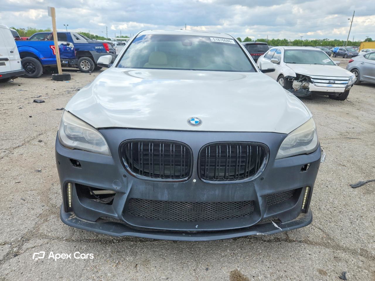 BMW Series 7 2015
