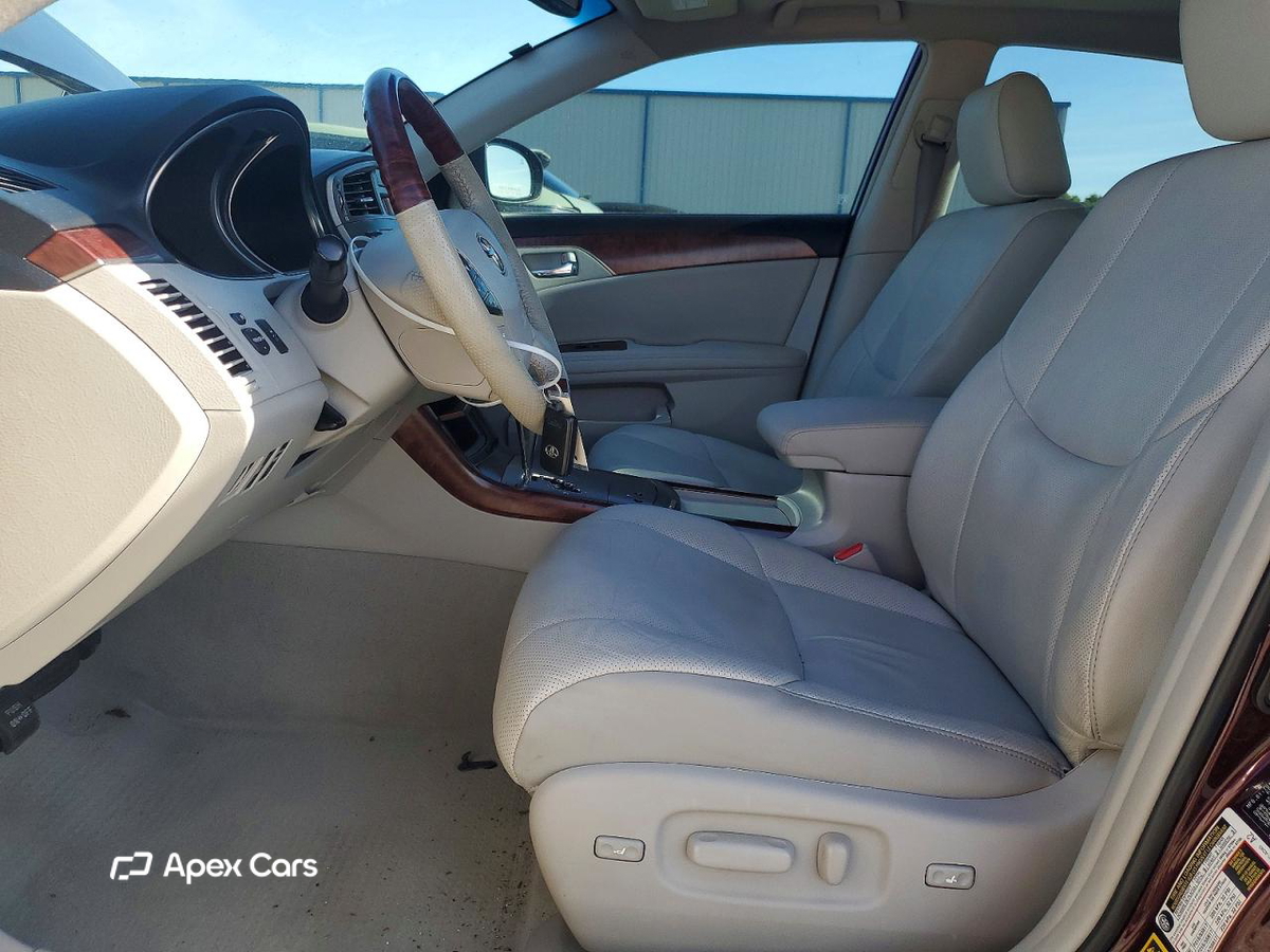Toyota Avalon 2011