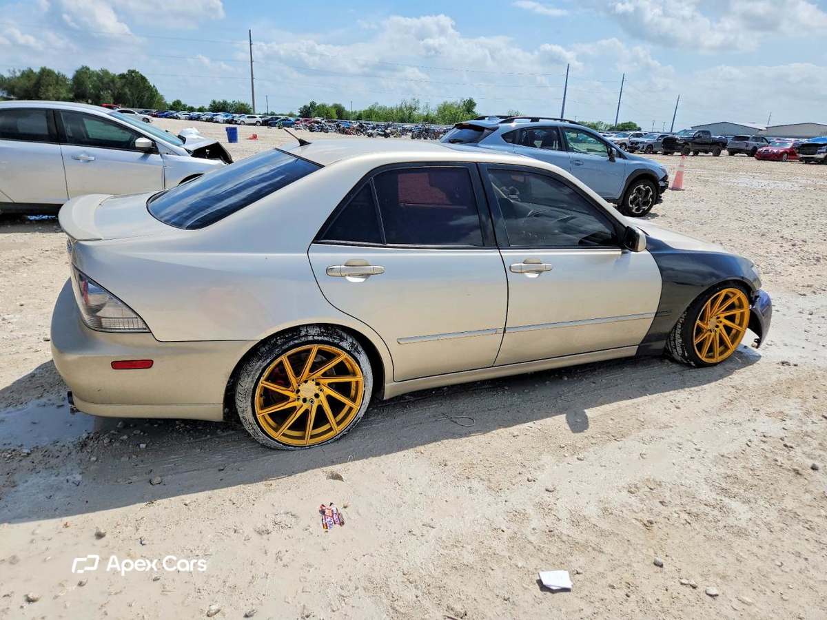 Lexus IS 2004