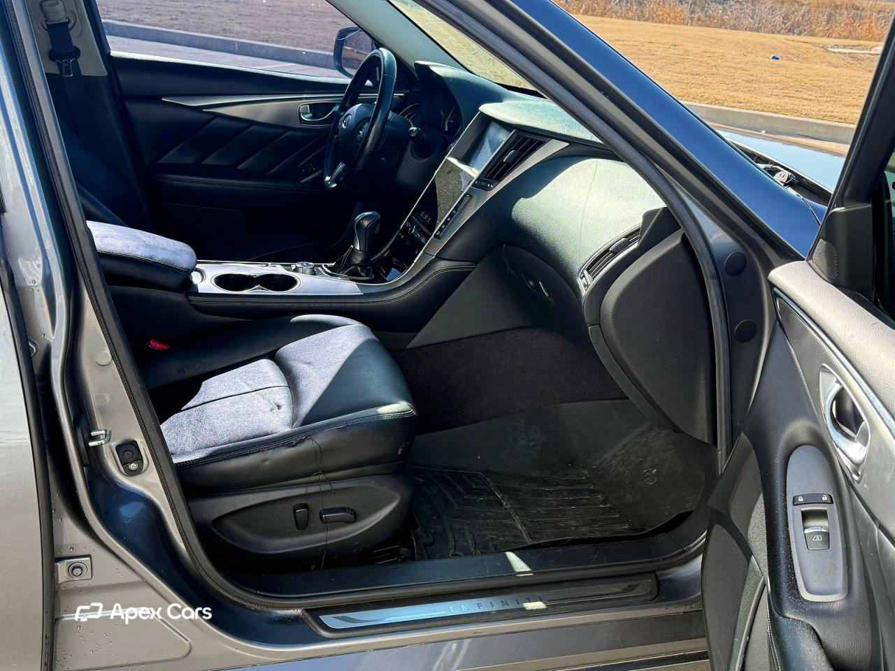 Infiniti Q50 2015