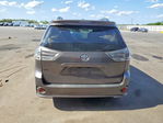 Toyota Sienna 2012