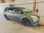 Toyota Sienna 2011