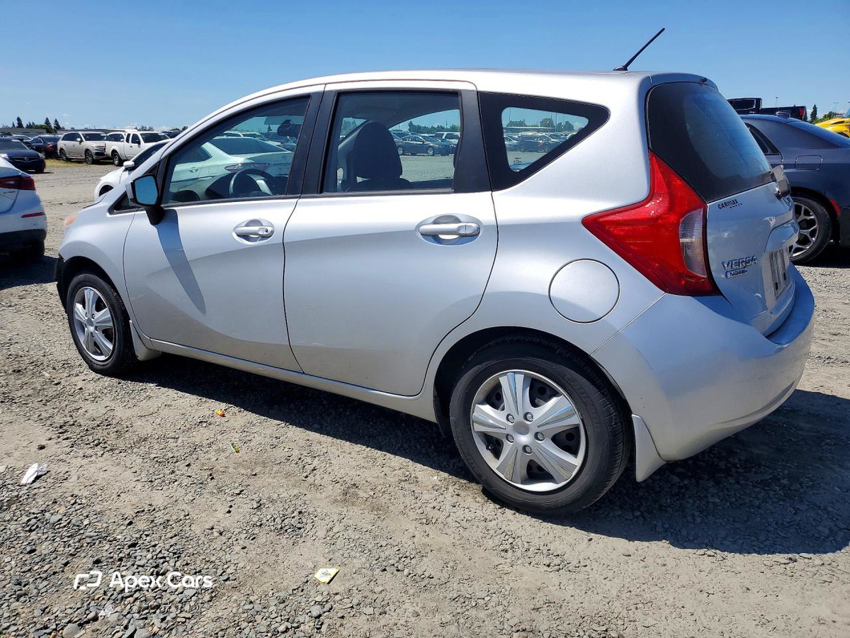 Nissan Versa 2015