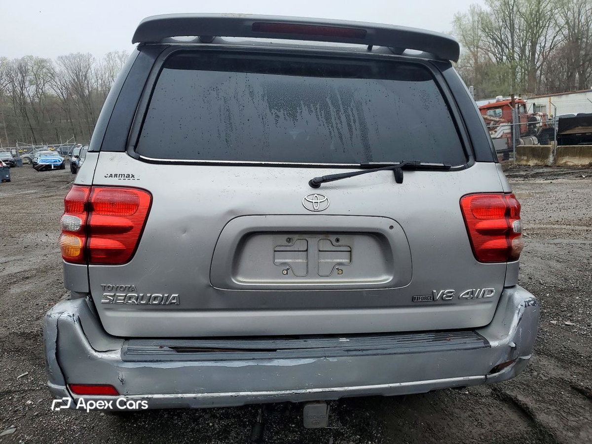 Toyota Sequoia 2004