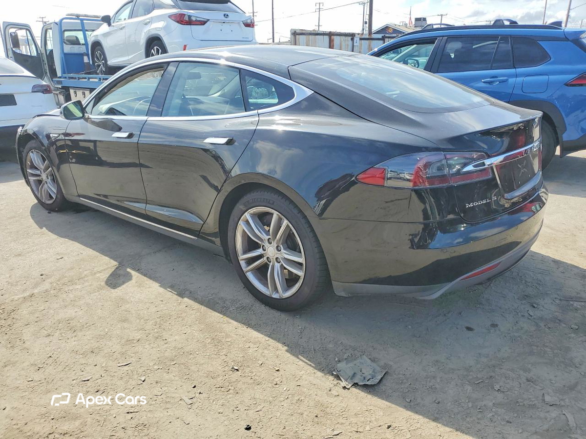 Tesla Model S 2015