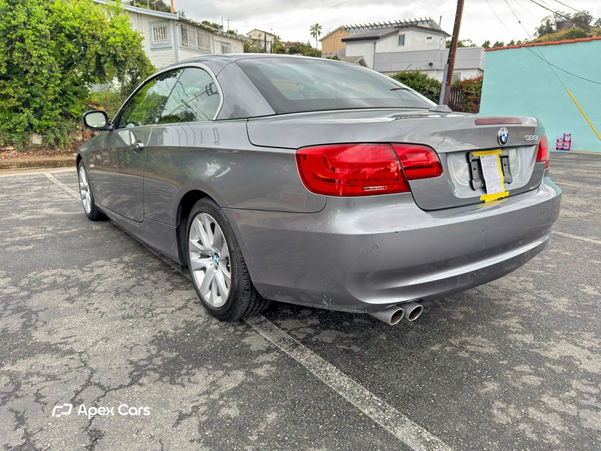 BMW Series 3 2011
