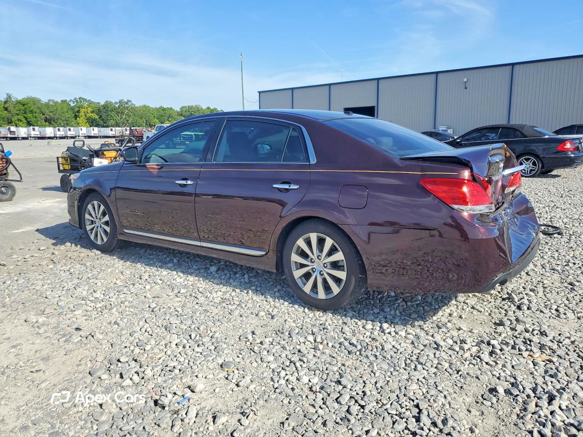 Toyota Avalon 2011
