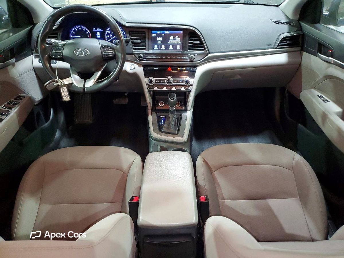 Hyundai Elantra 2020
