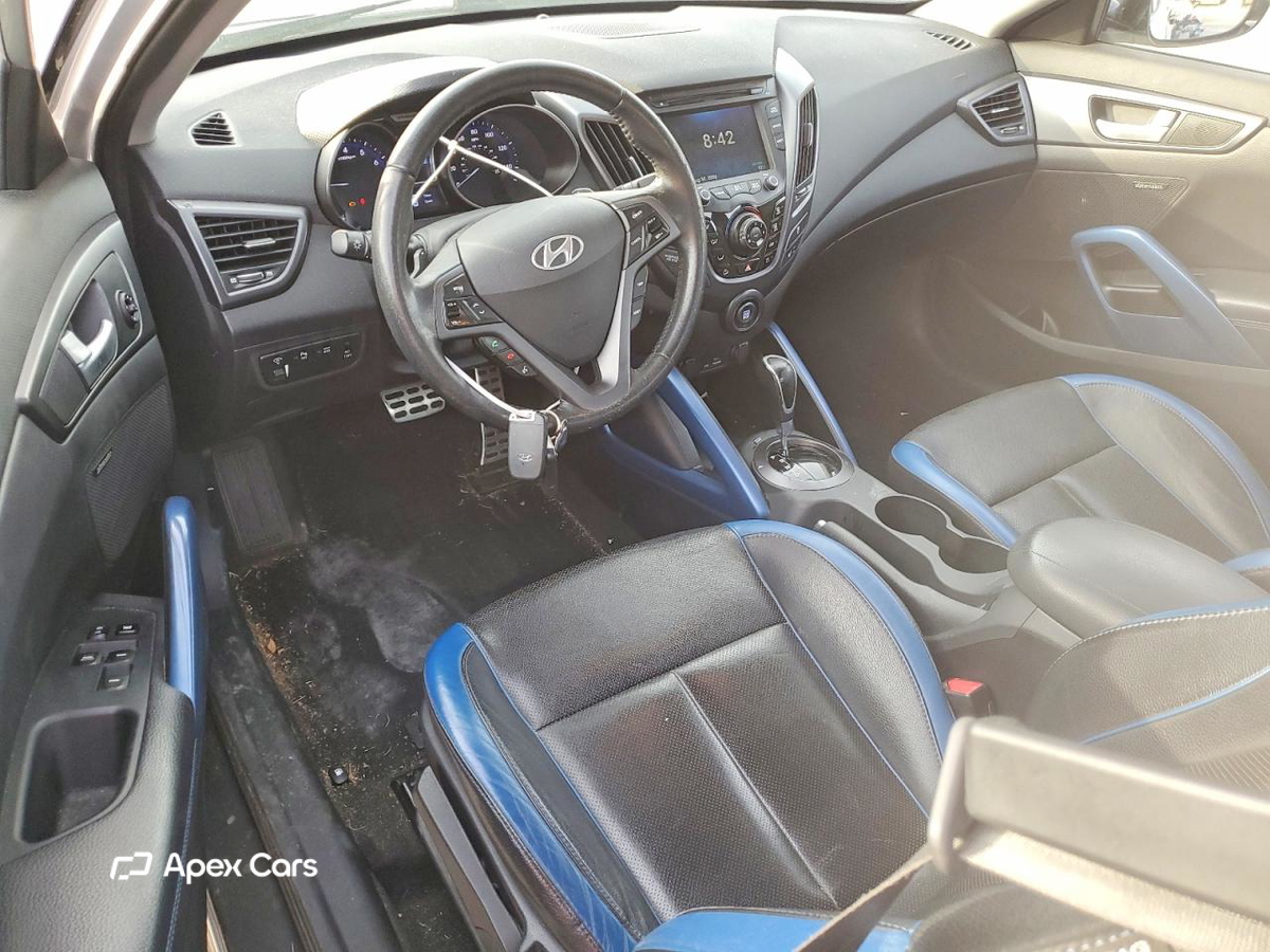 Hyundai Veloster 2013
