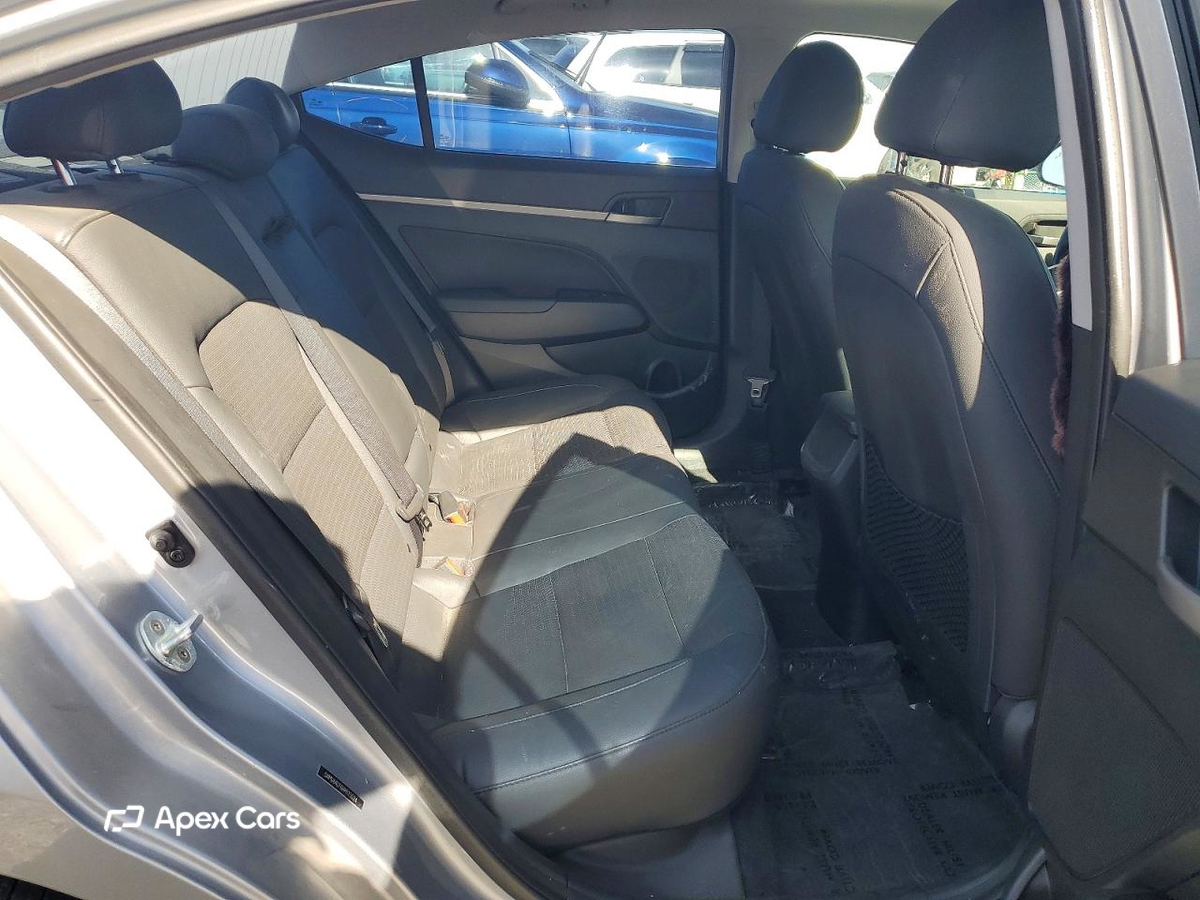 Hyundai Elantra 2017