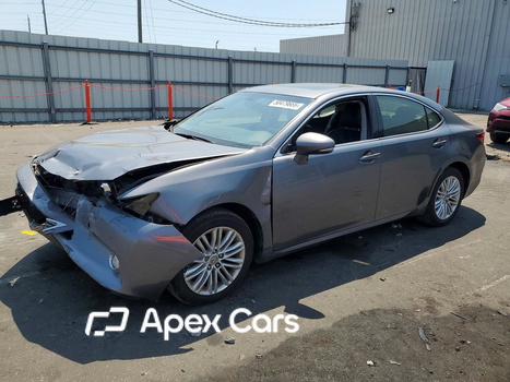 Lexus ES 2015 - Image 1 of 13