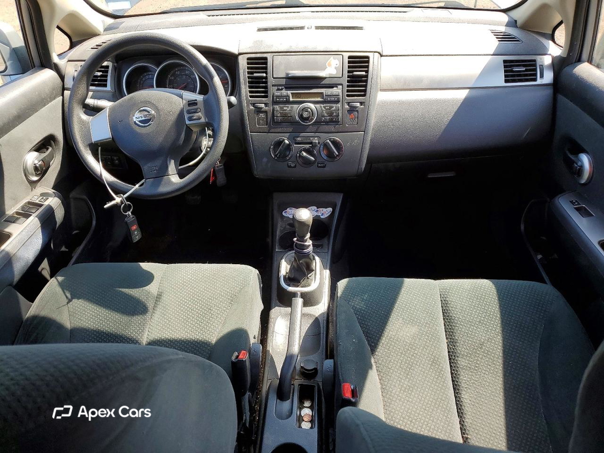 Nissan Versa 2012