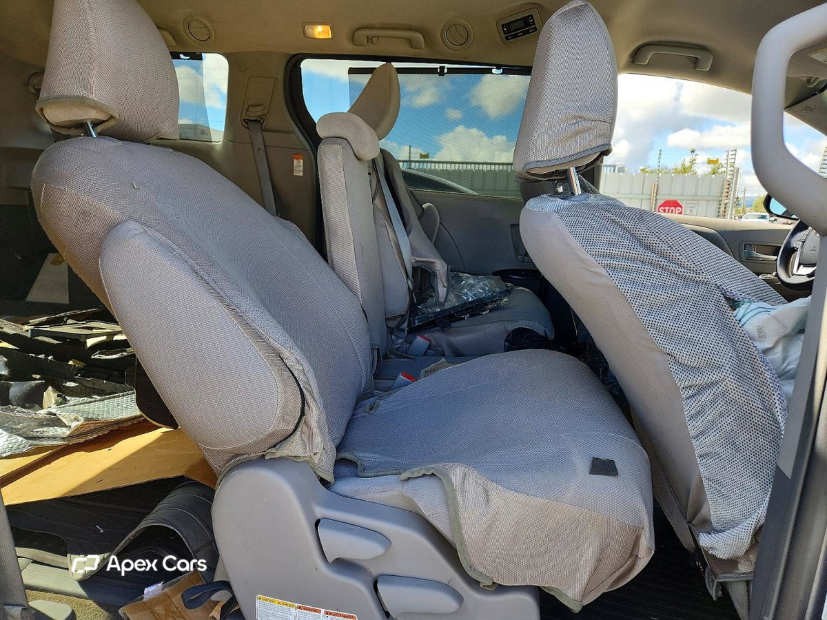 Toyota Sienna 2015