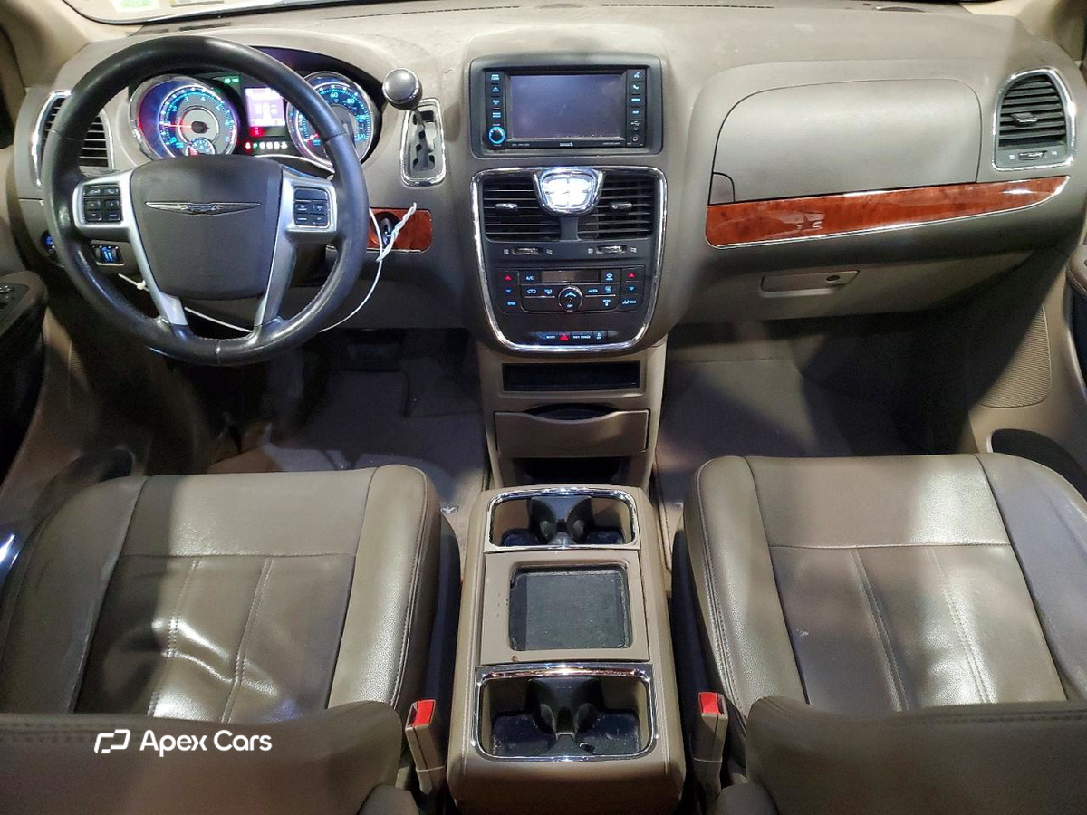 Chrysler Voyager 2013