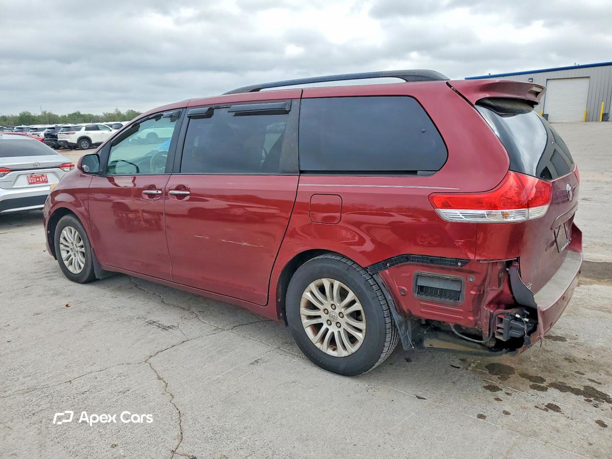 Toyota Sienna 2012