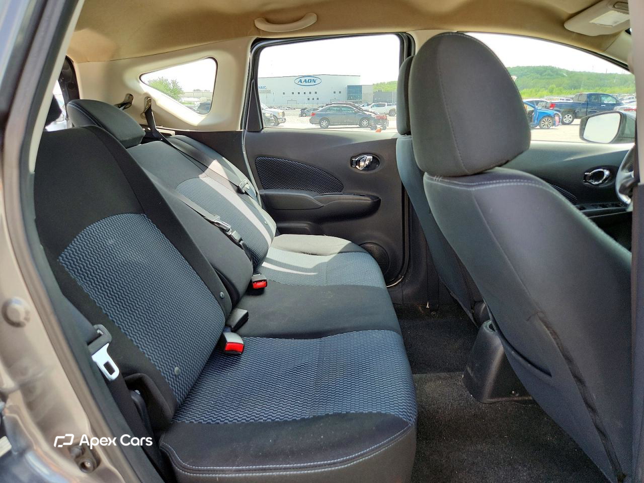 Nissan Versa 2016
