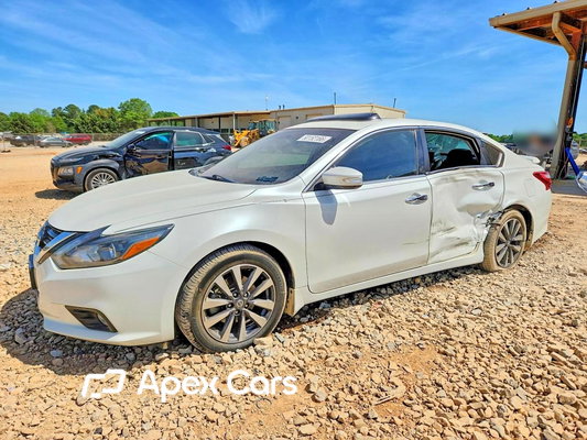Nissan Altima 2017 - Zdjęcie 1 z 13