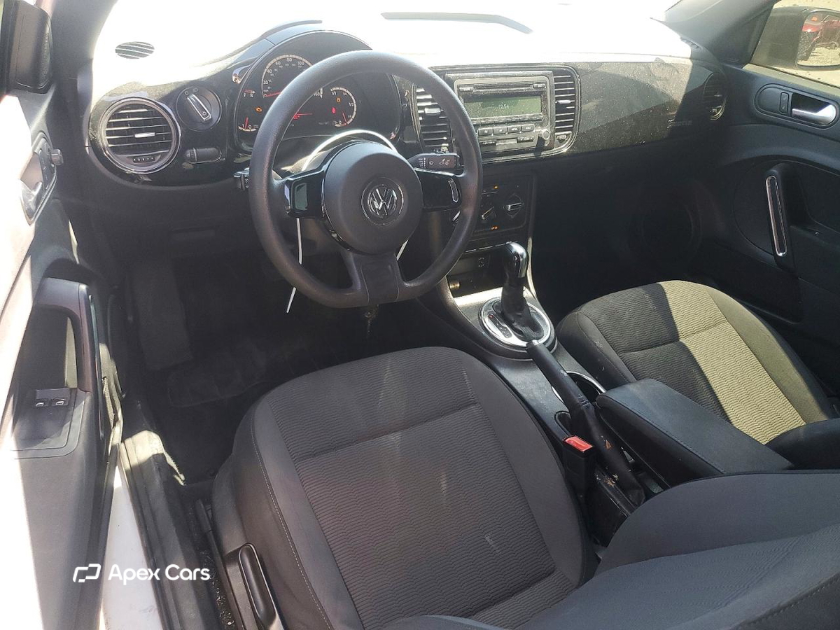 Volkswagen Beetle 2013