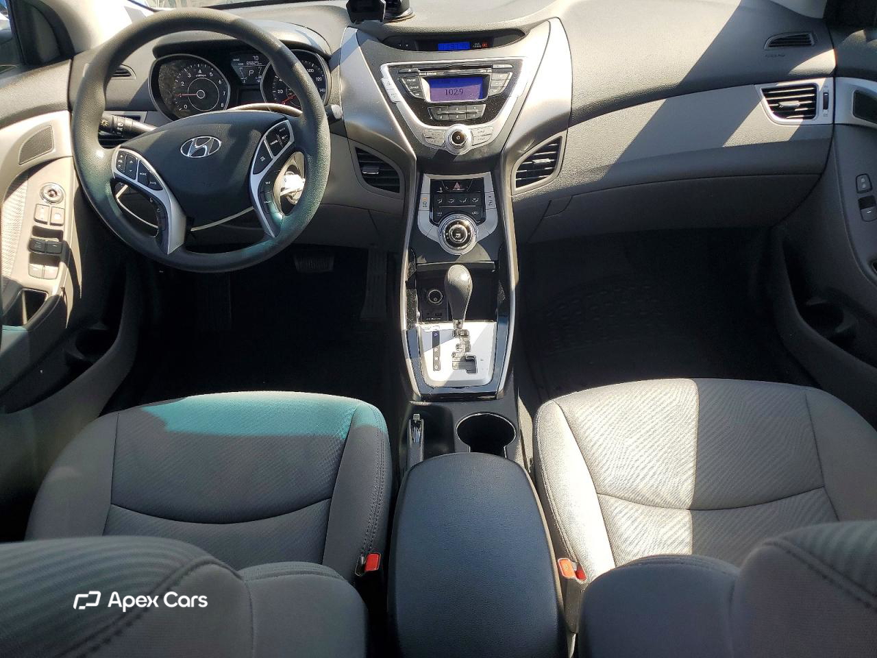 Hyundai Elantra 2011