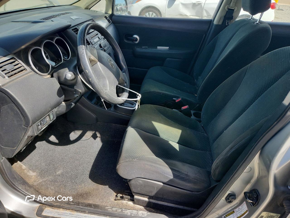 Nissan Versa 2011