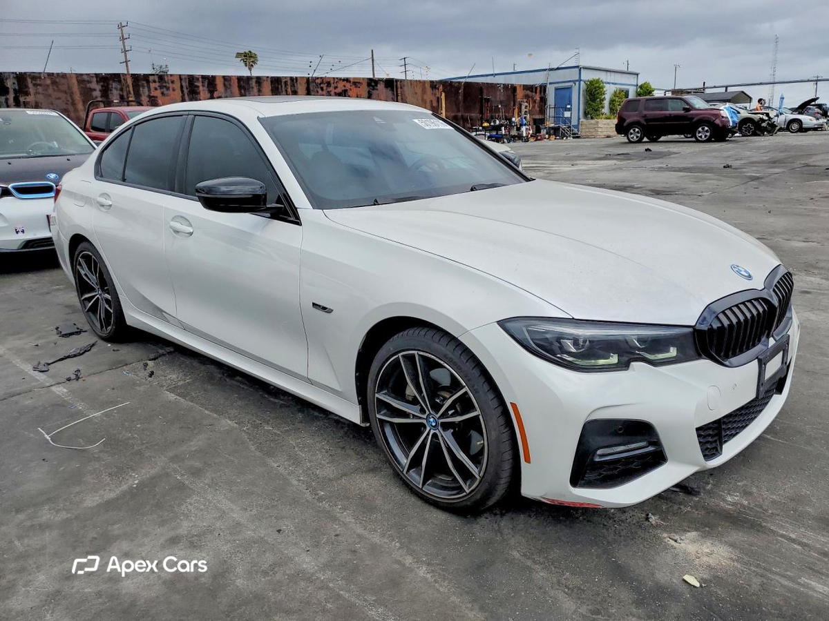 BMW Series 3 2022