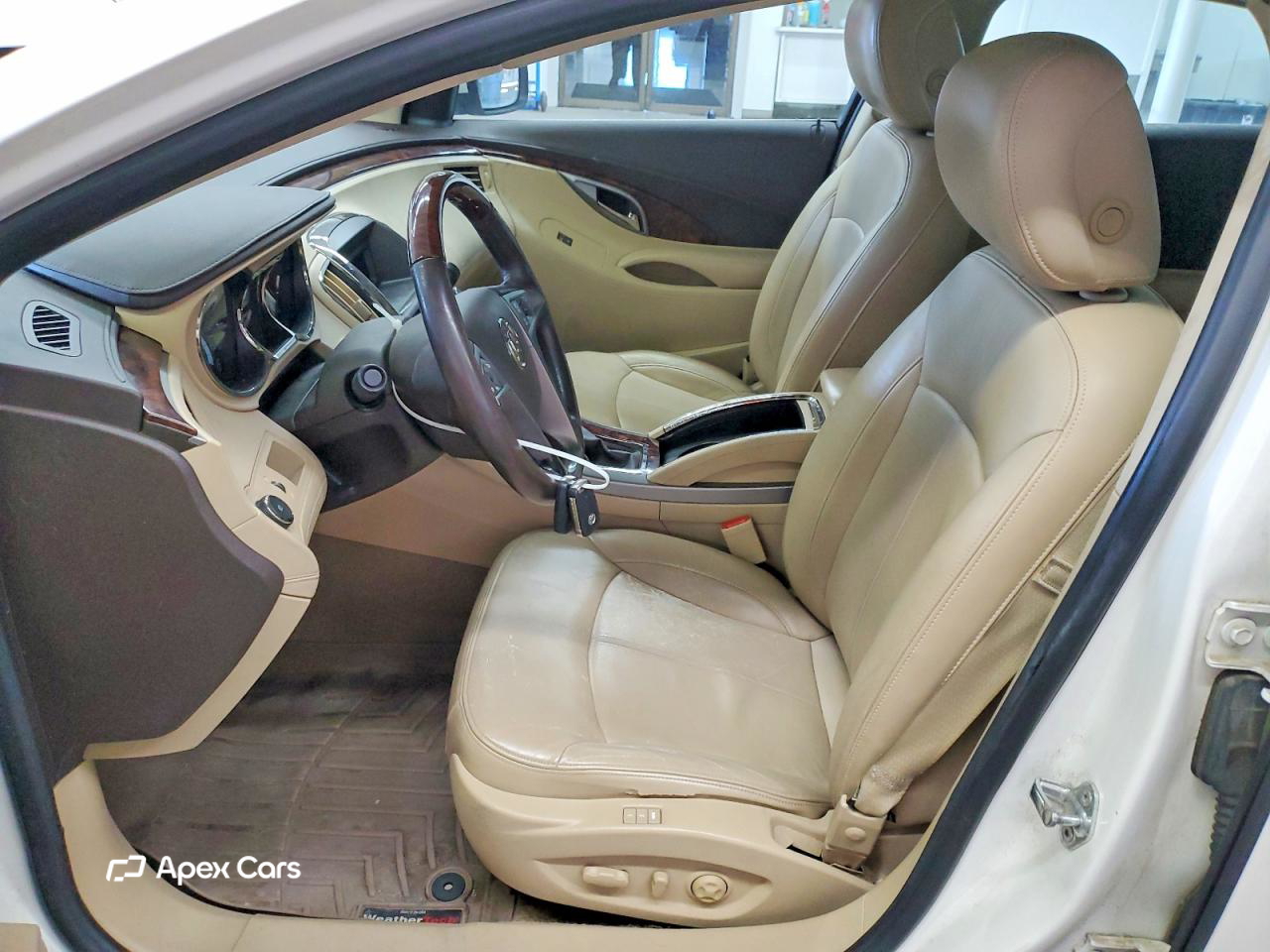Buick LaCrosse 2011