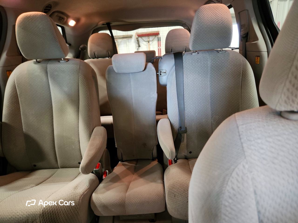 Toyota Sienna 2012