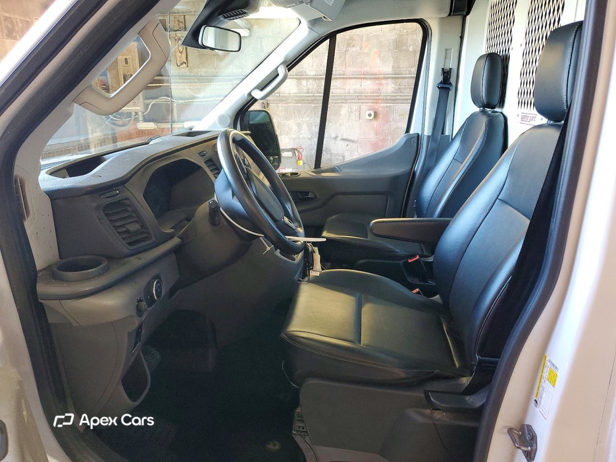 Ford Transit 2021