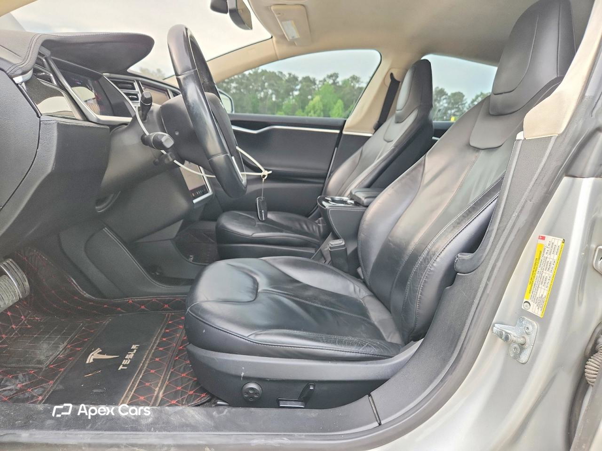 Tesla Model S 2013