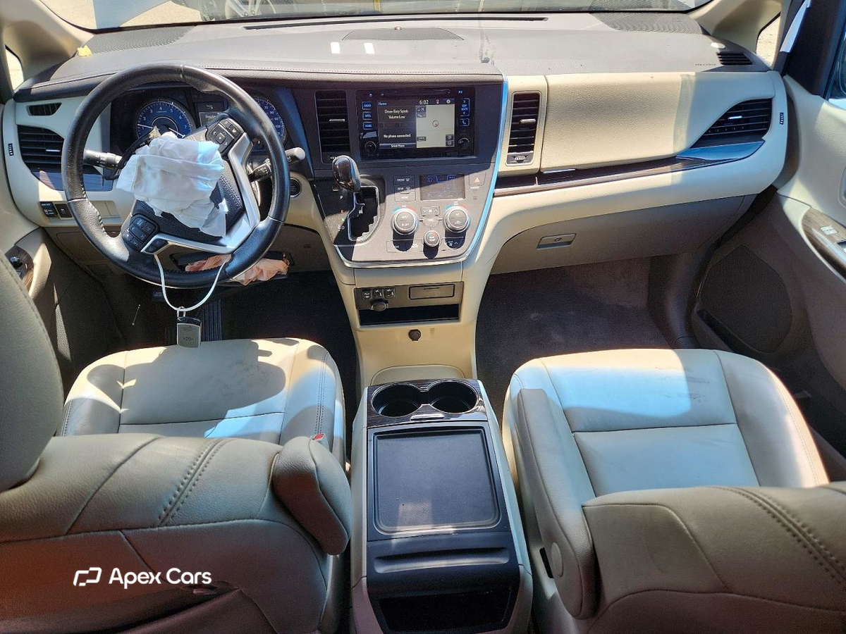 Toyota Sienna 2016