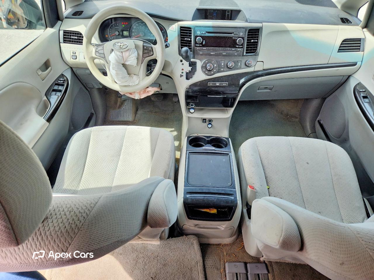Toyota Sienna 2012
