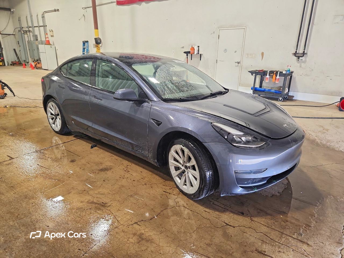 Tesla Model 3 2022
