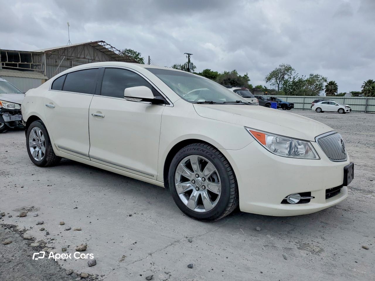 Buick LaCrosse 2011