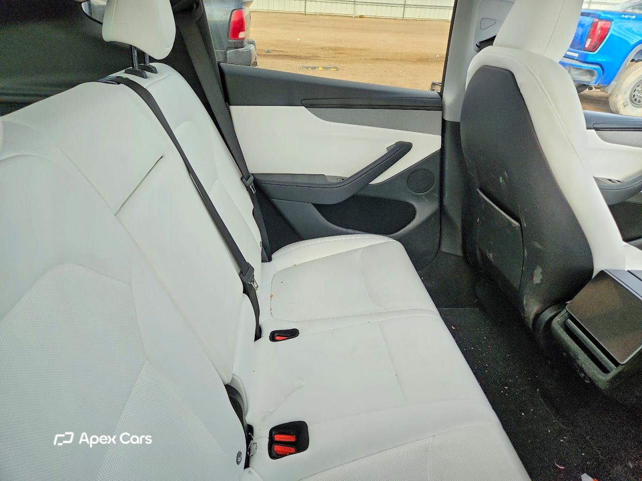 Tesla Model Y 2026