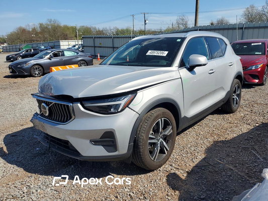 2025 Volvo XC40 - Image 1 of 5