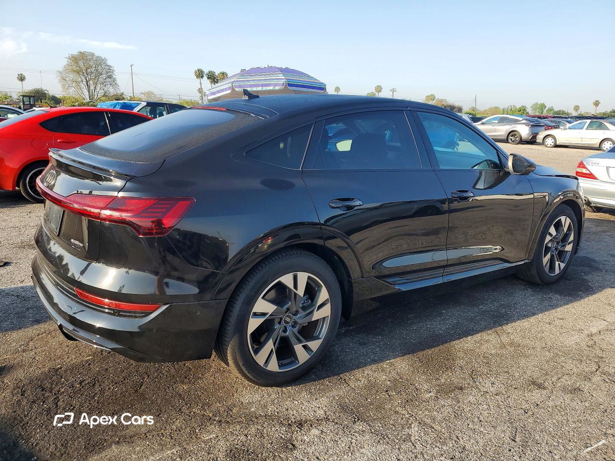 Audi e-tron 2022