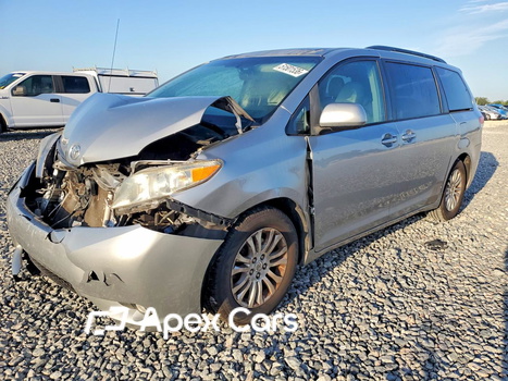 Toyota Sienna 2011 - Image 1 of 13