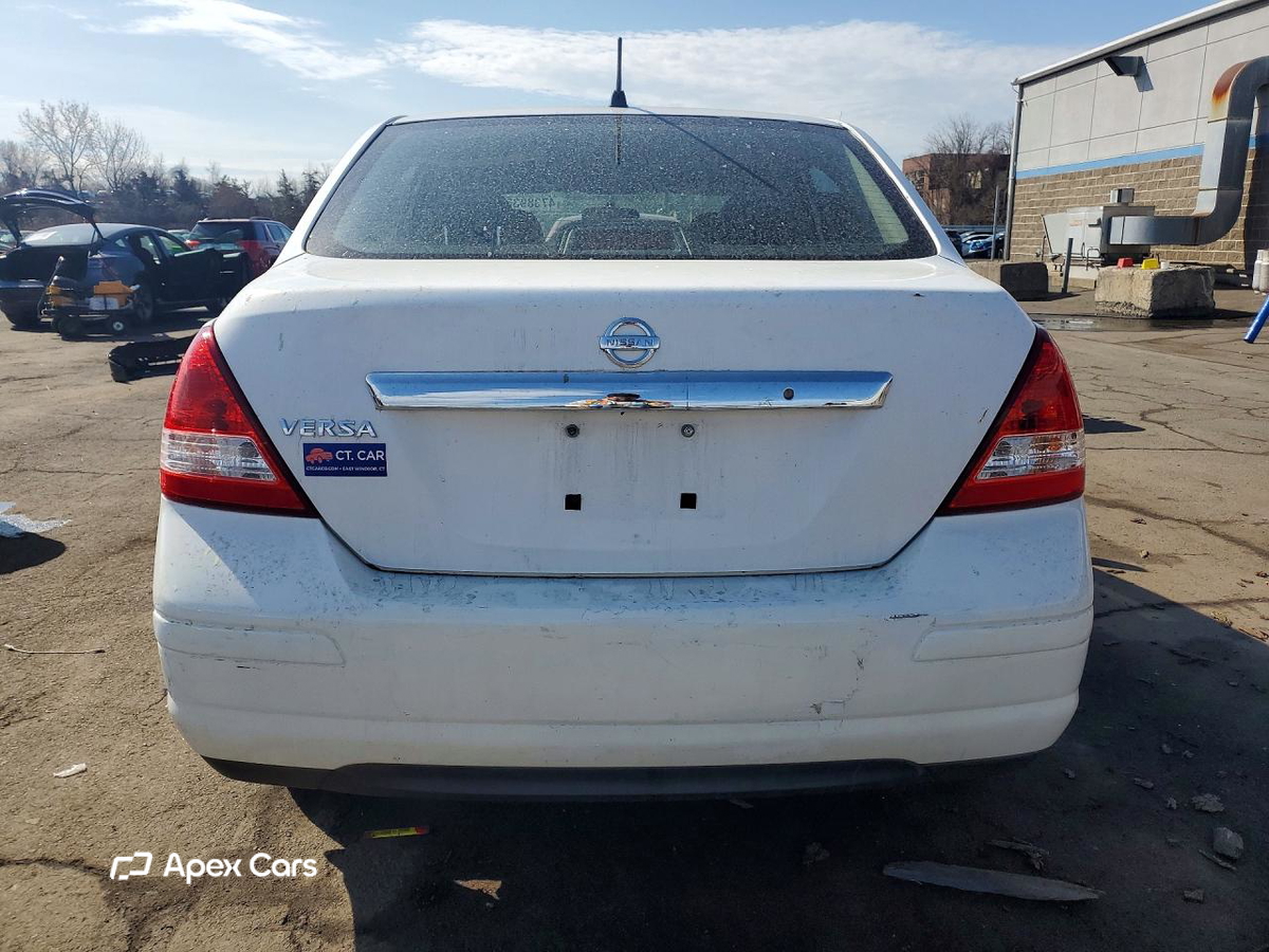 Nissan Versa 2010