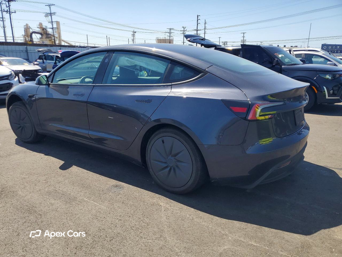 Tesla Model 3 2025