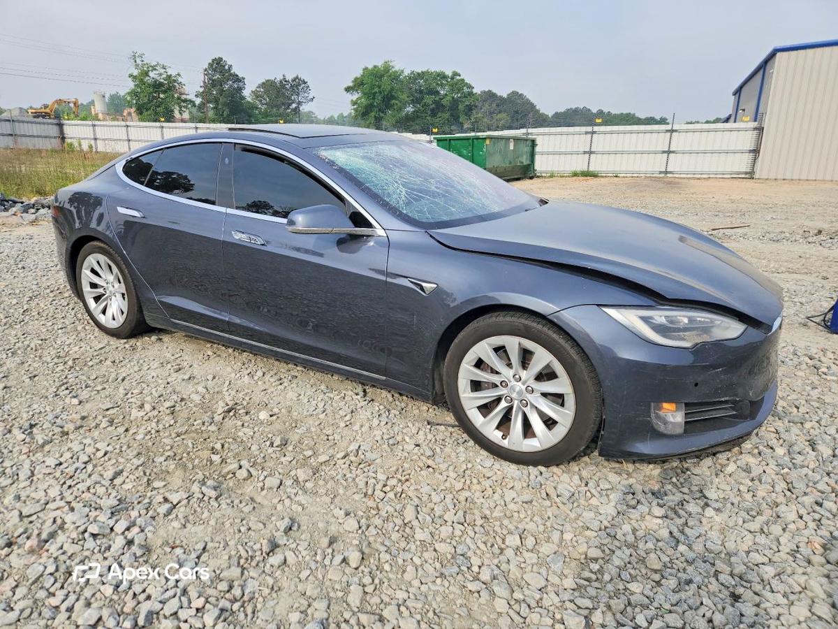 Tesla Model S 2016